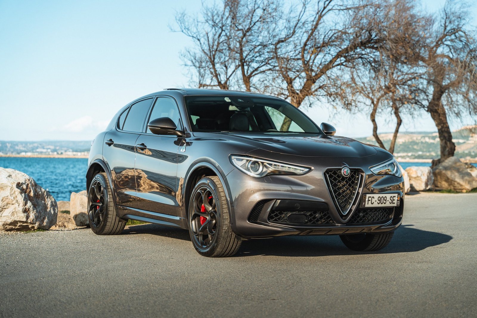 Alfa Romeo Stelvio — trois-quarts avant, sélection NatioPark