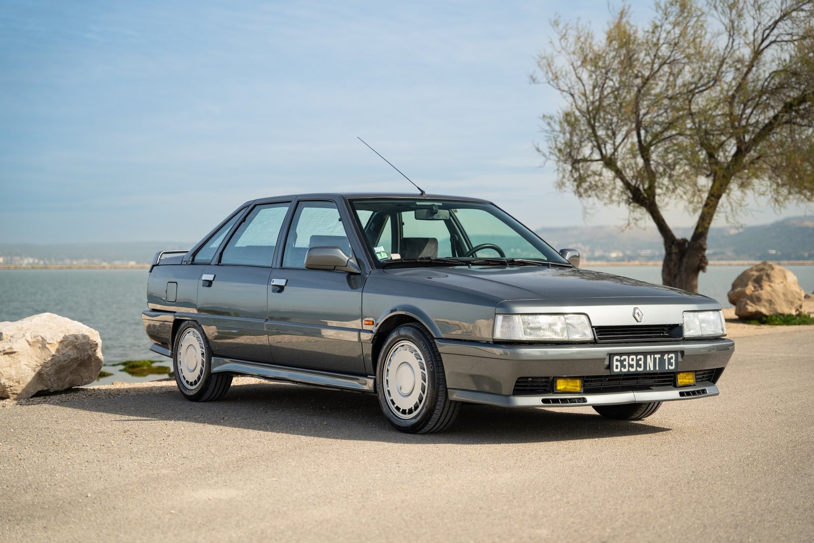 Renault 21 Turbo — trois-quarts avant, sélection NatioPark