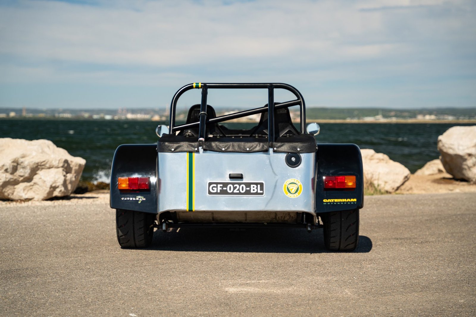 Caterham Seven 7 — vue arrière, sélection NatioPark